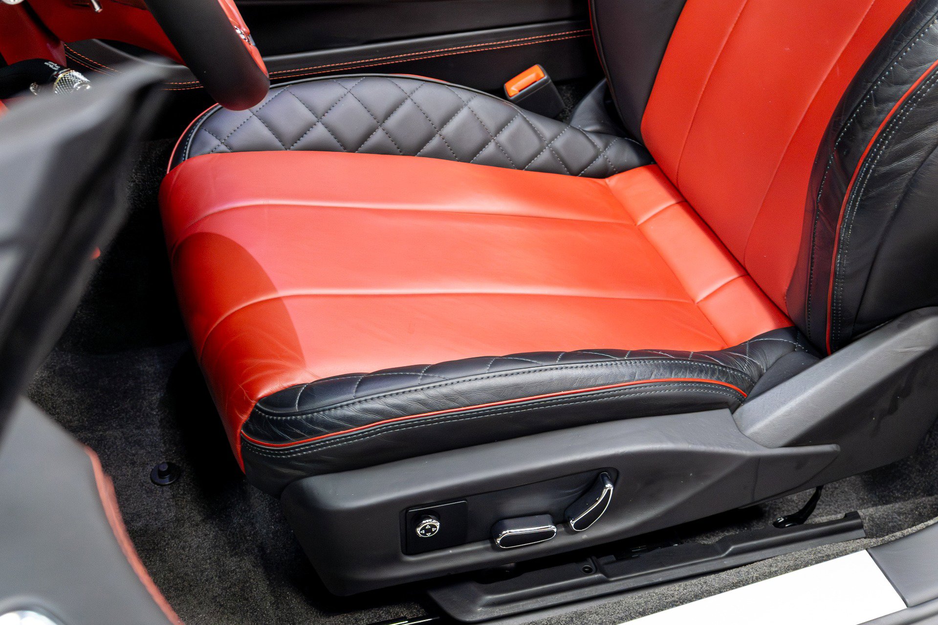 Used 2020 Bentley Continental GT image 8