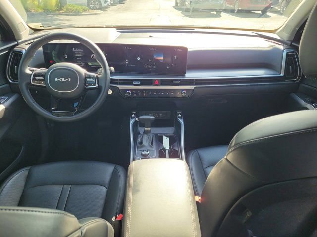Used 2025 Kia Sorento S FWD image 2