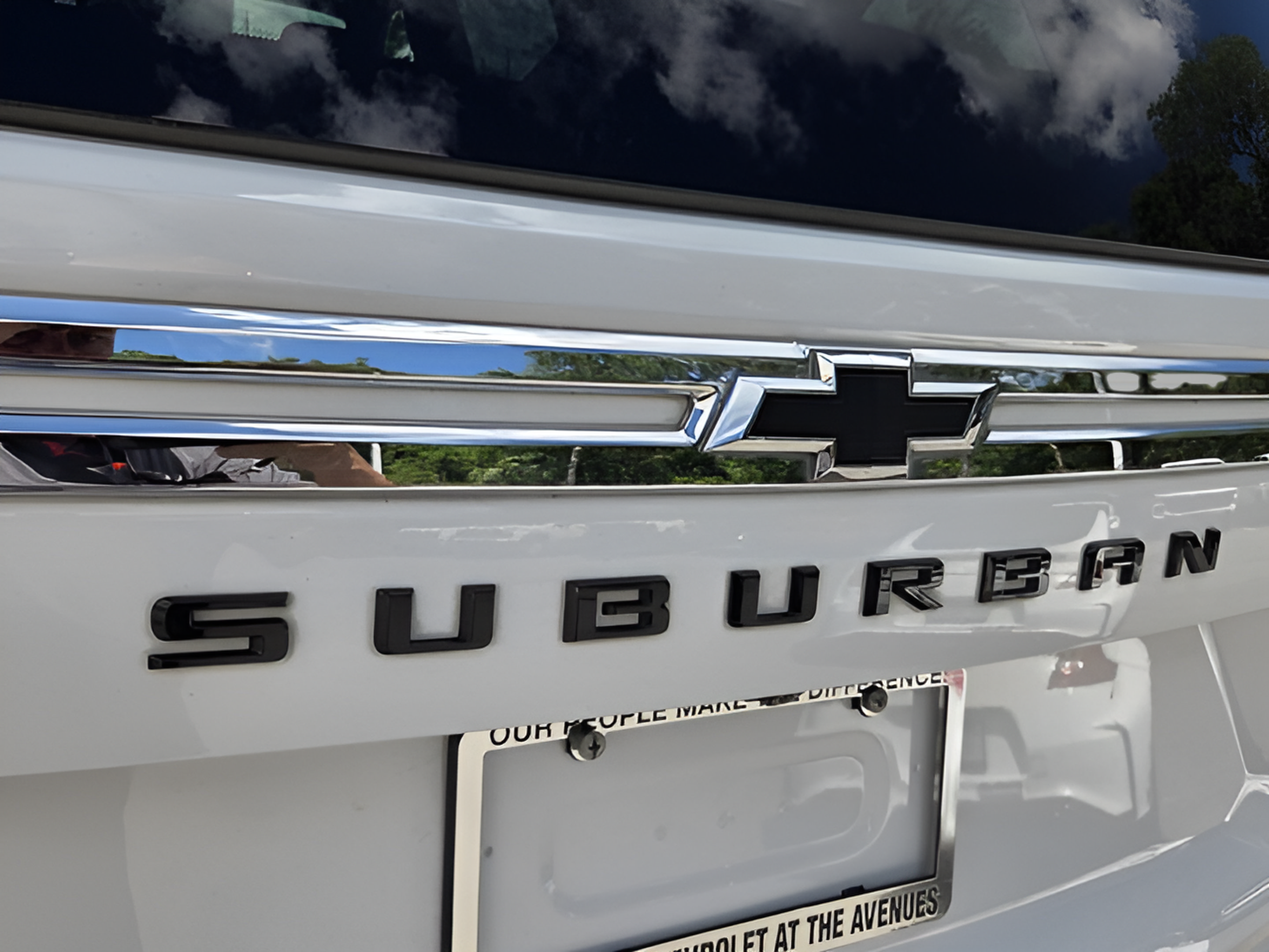 Certified 2023 Chevrolet Suburban LS RWD image 30