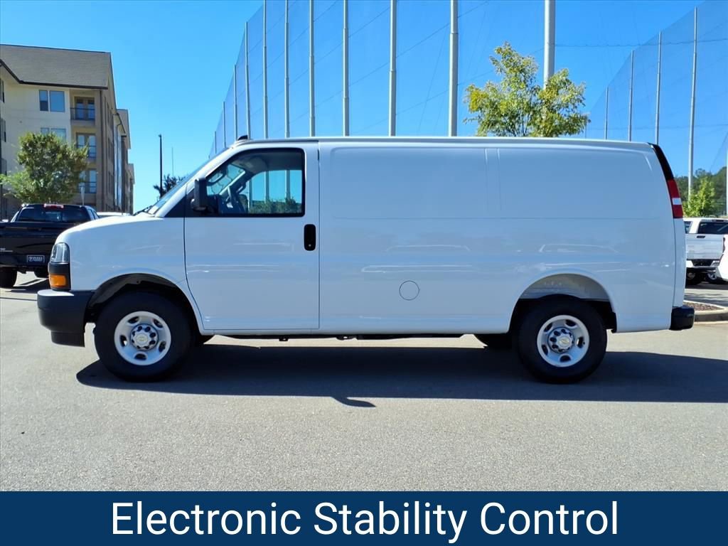 New 2025 Chevrolet Express 2500 Work Van w/ Communications Package image 29