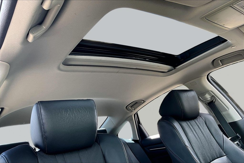 Used 2018 Honda Accord EX-L image 17