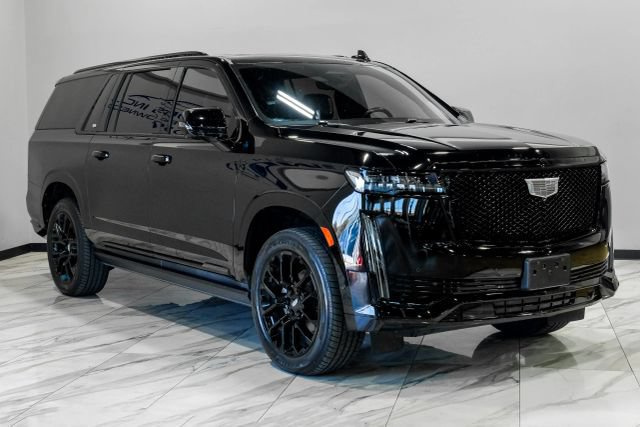 Used 2022 Cadillac Escalade ESV Sport Platinum w/ Heavy-Duty Trailer Package AWD/4WD image 10