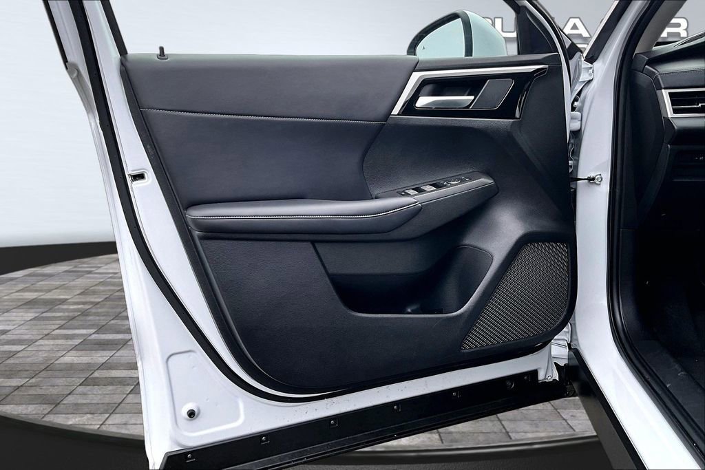 Used 2025 Mitsubishi Outlander LE image 22