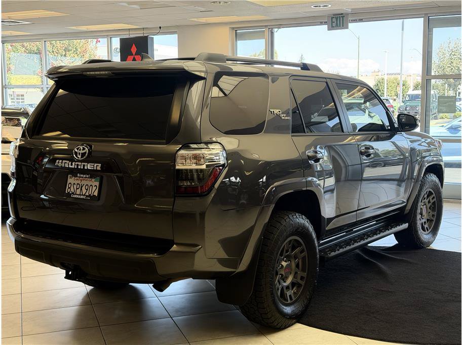 Used 2020 Toyota 4Runner TRD Off-Road Premium w/ Moonroof Package AWD/4WD image 5