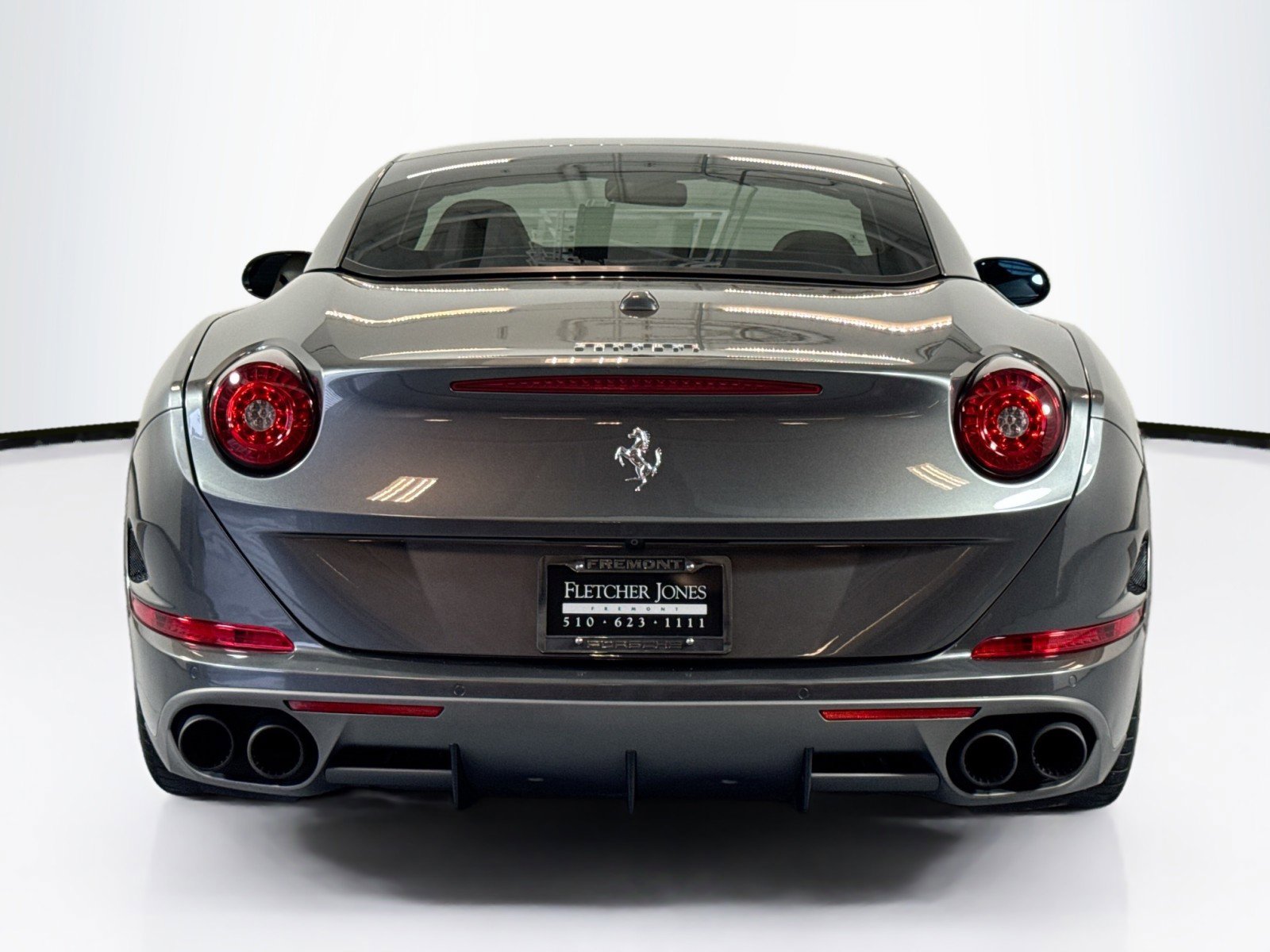 Used 2017 Ferrari California T image 10