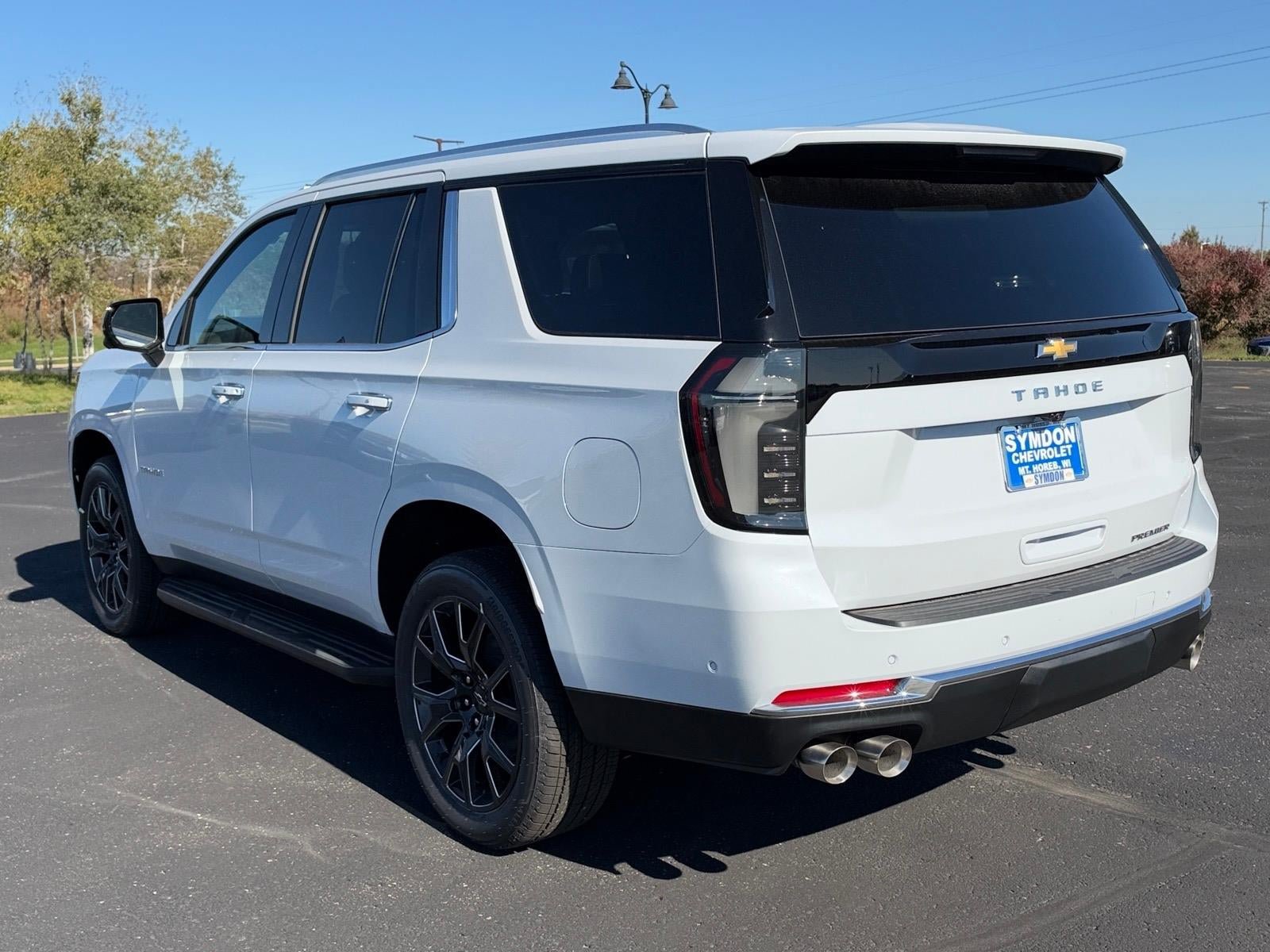 New 2027 Chevrolet Tahoe Premier w/ Sun And Tow Package AWD/4WD image 3