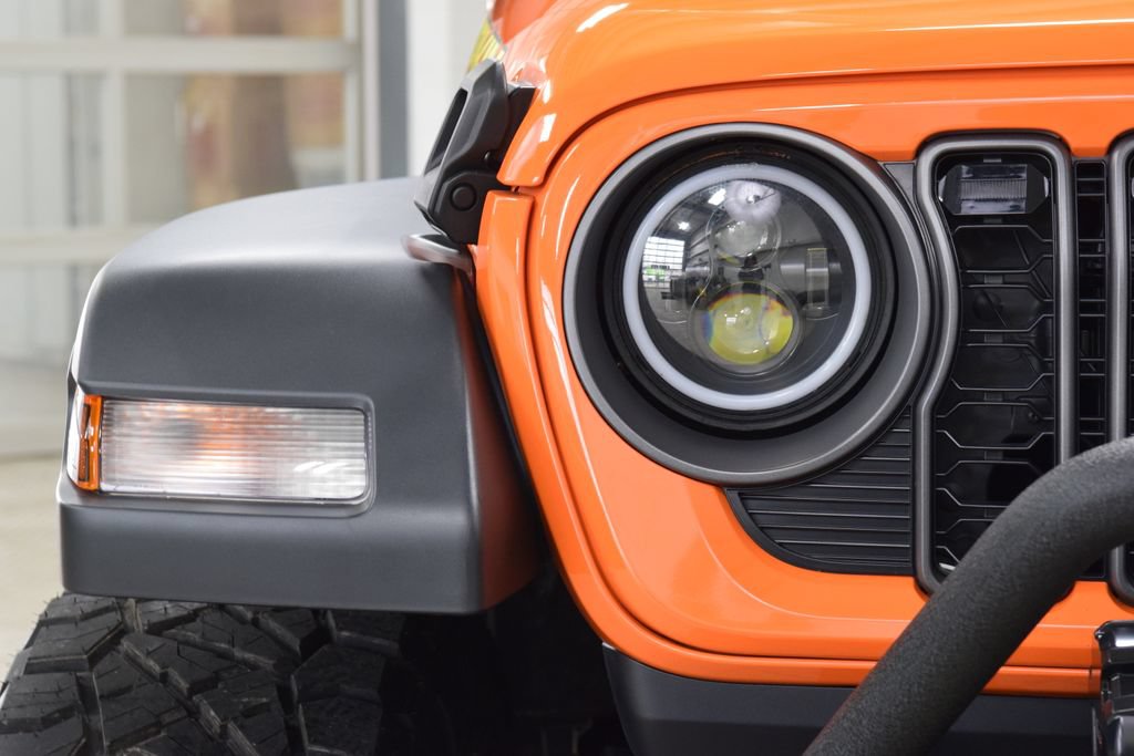 Used 2025 Jeep Wrangler Unlimited Sport AWD/4WD image 10