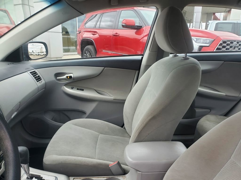 Used 2012 Toyota Corolla LE FWD image 10