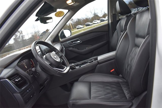 Used 2021 Nissan Rogue Platinum image 27