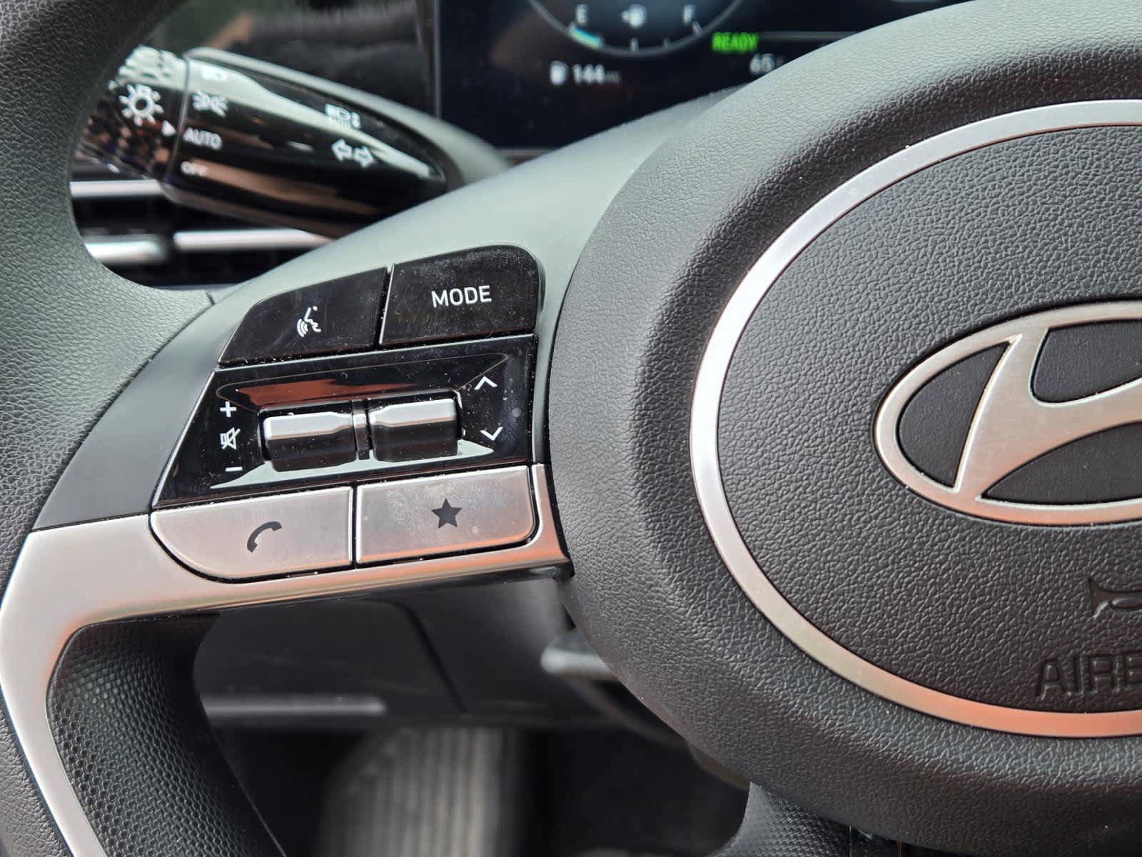 Certified 2024 Hyundai Elantra Blue FWD image 17