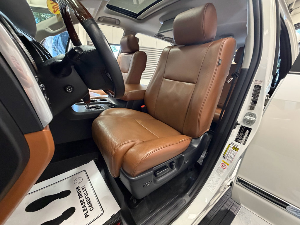 Used 2018 Toyota Sequoia Platinum AWD/4WD image 9