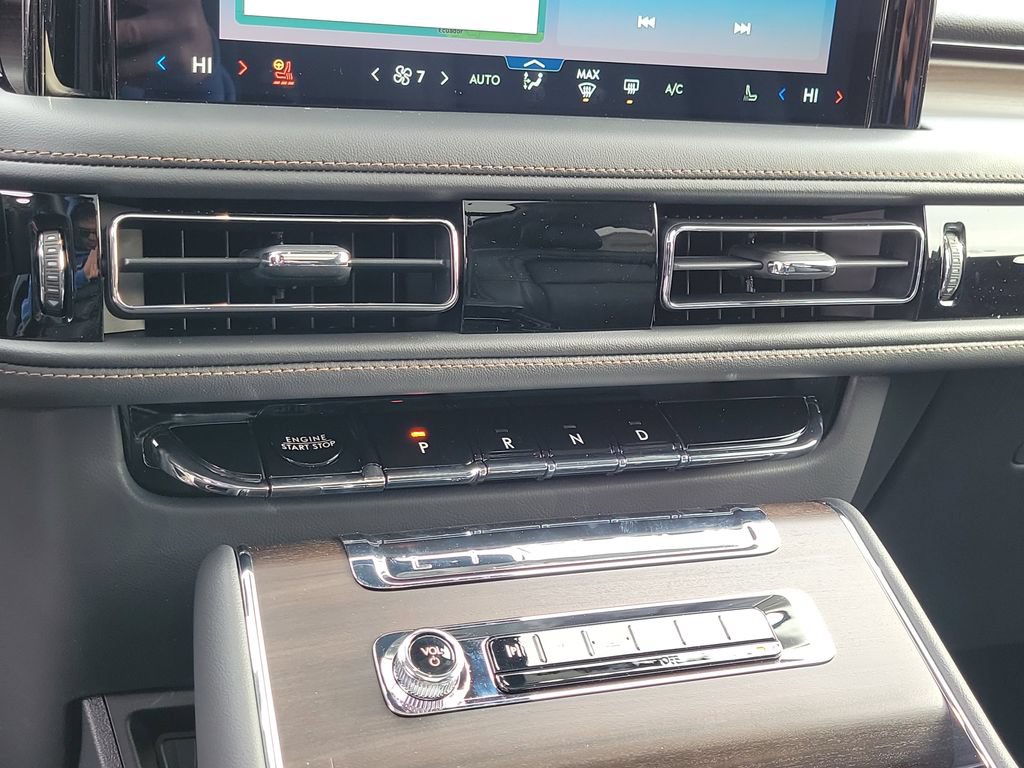 New 2026 Lincoln Aviator Reserve w/ Illumination Package AWD/4WD image 28
