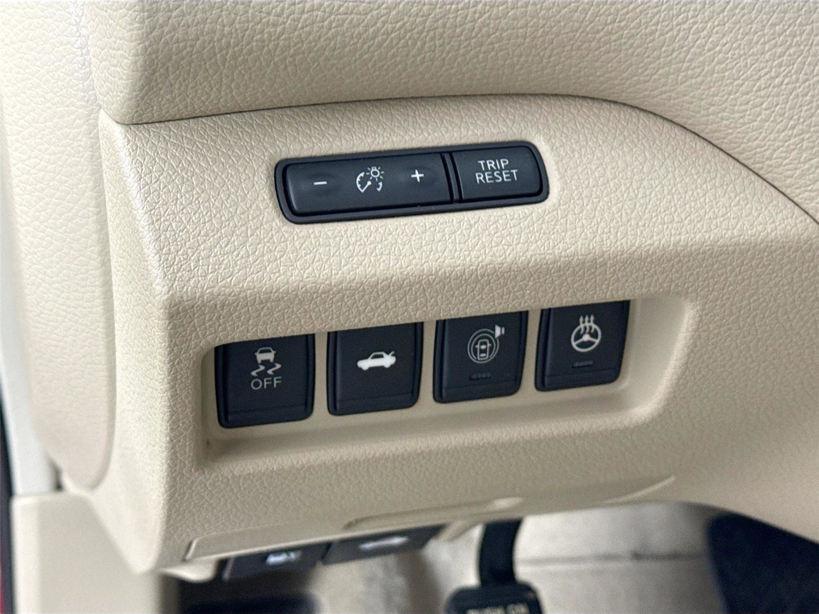 Used 2013 Nissan Altima 3.5 SL w/ Technology Pkg image 15