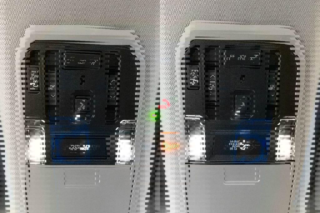 Used 2023 Toyota Tundra Limited w/ Power Package image 30