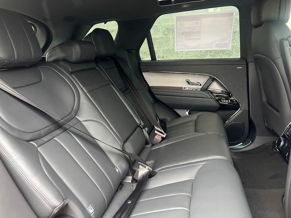 New 2025 Land Rover Range Rover Sport Dynamic SE image 13