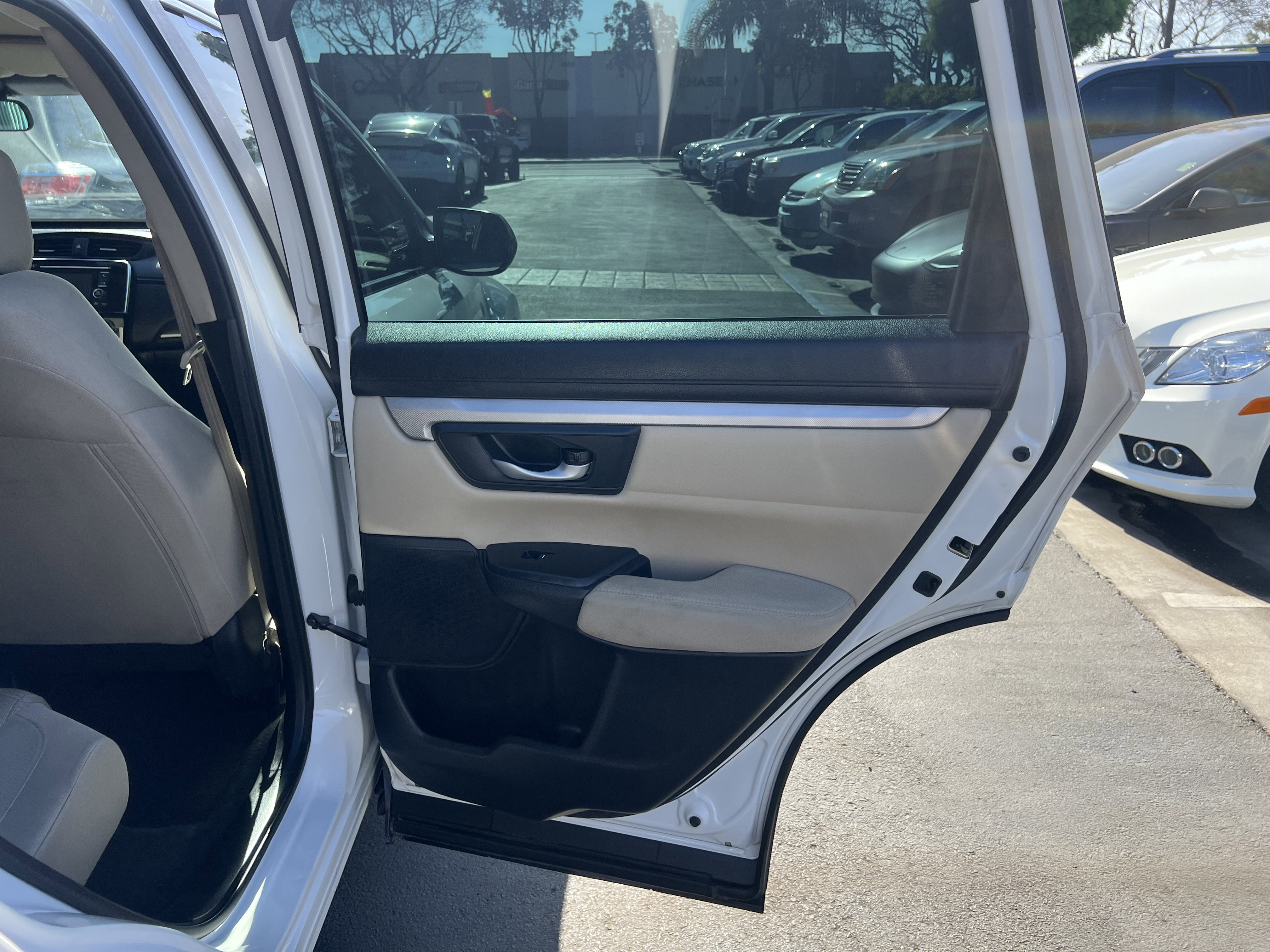Used 2020 Honda CR-V LX image 28