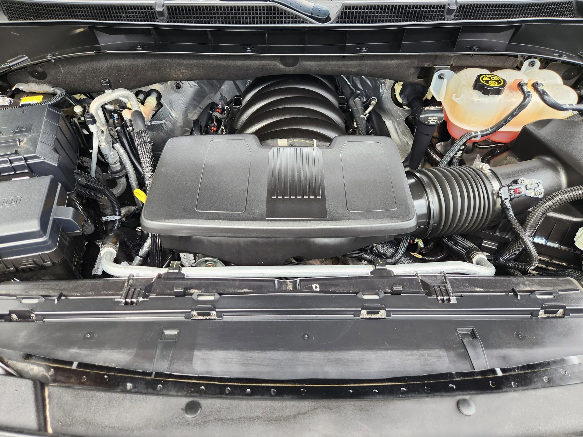 Used 2023 Cadillac Escalade Sport Platinum w/ LPO, ONYX Package image 33