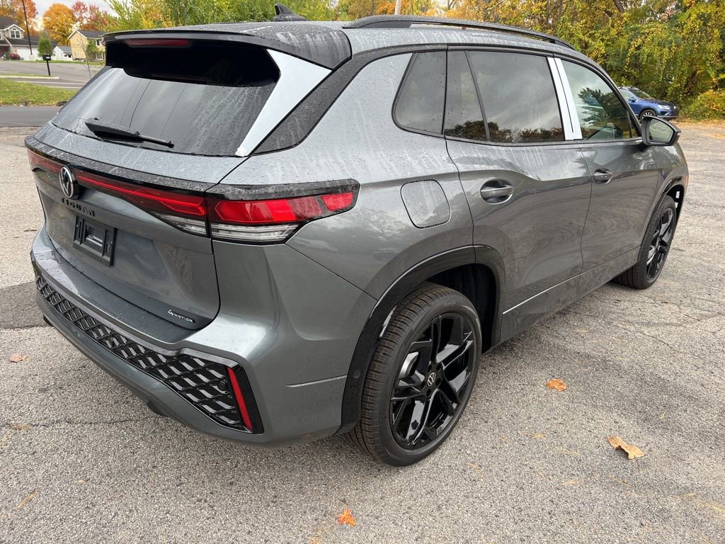 New 2026 Volkswagen Tiguan SE R-Line image 6
