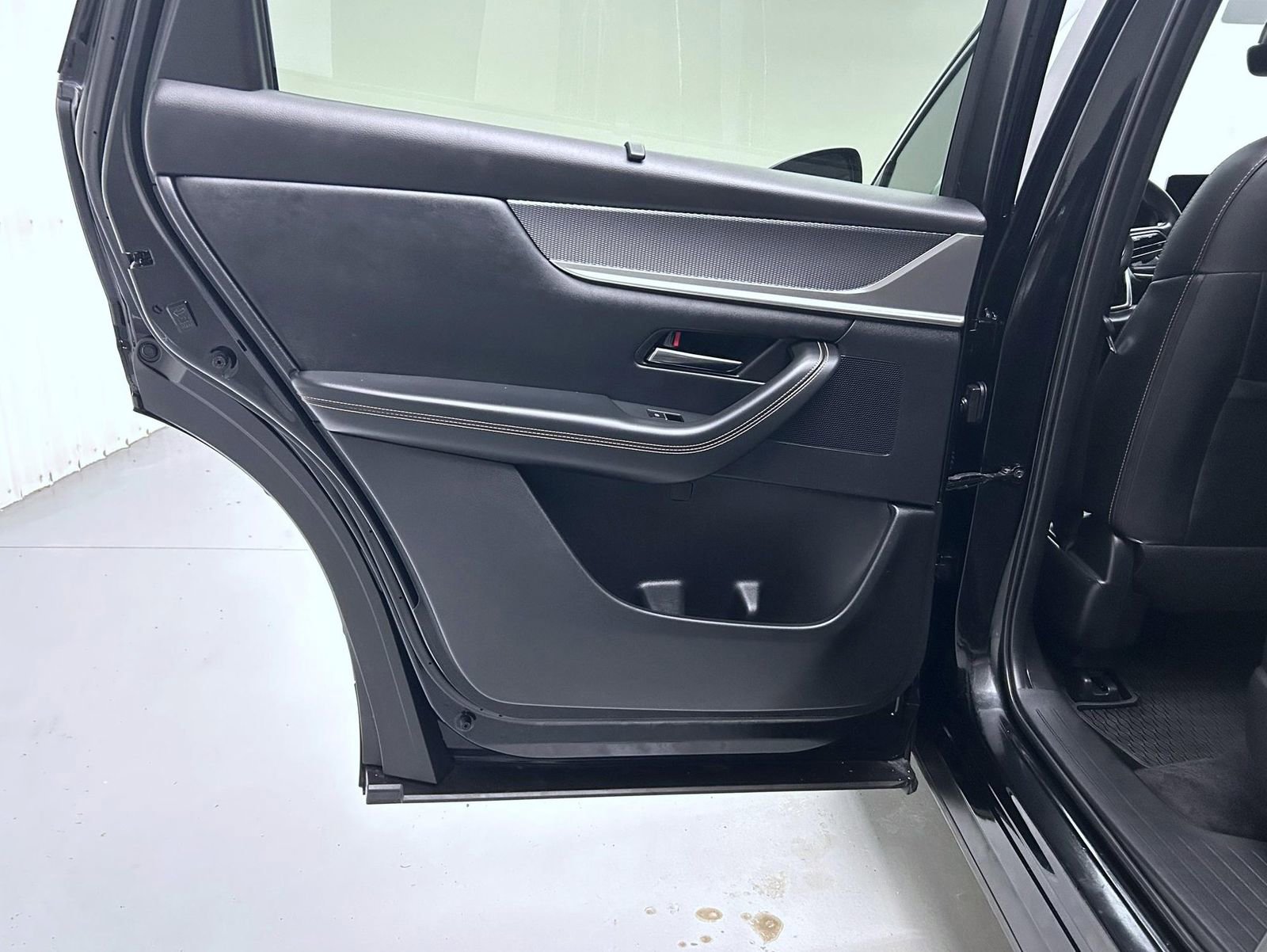 Certified 2024 MAZDA CX-90 Plug-In Hybrid w/ Premium Pkg image 21