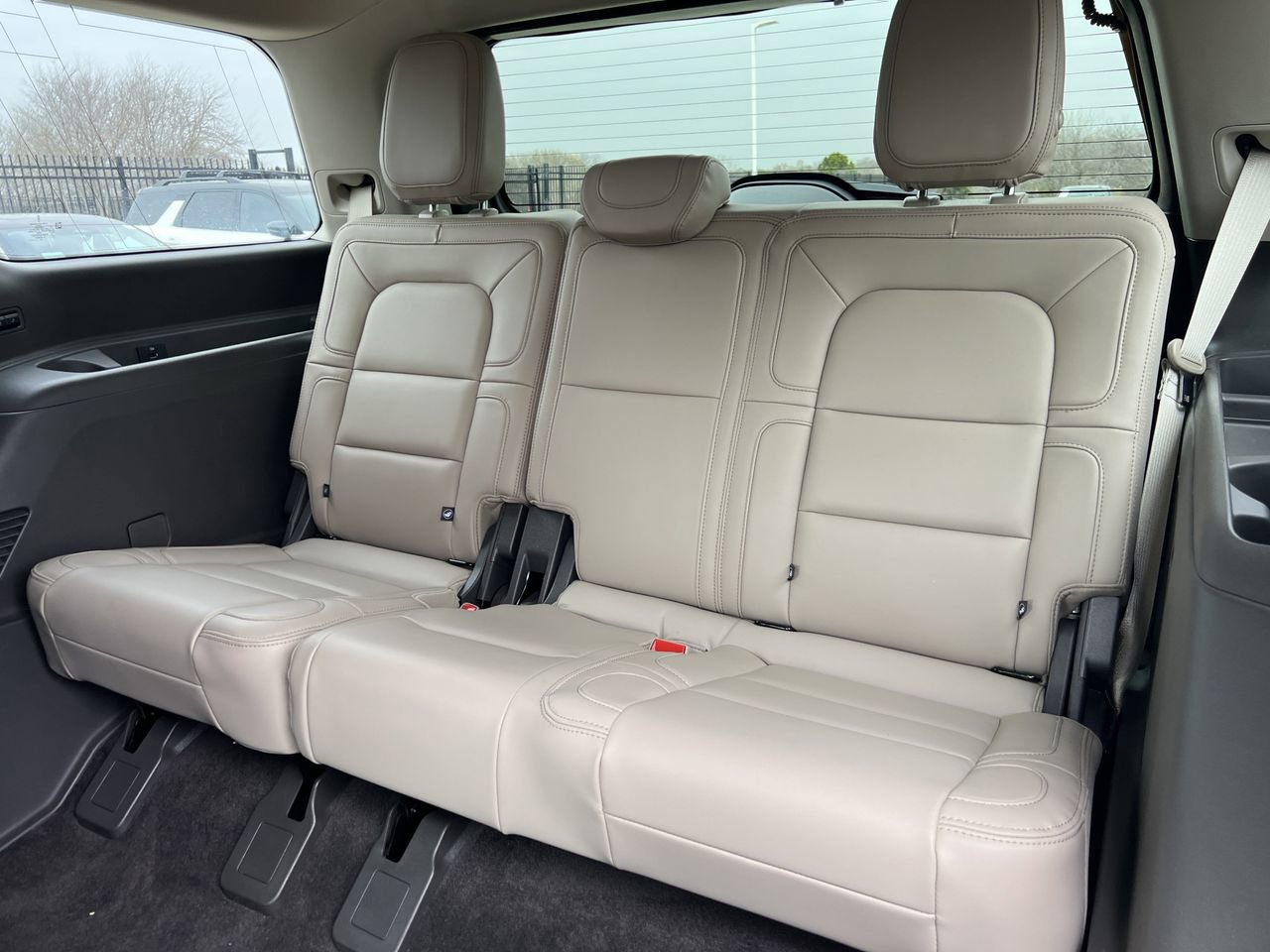Used 2024 Lincoln Navigator Premiere image 26