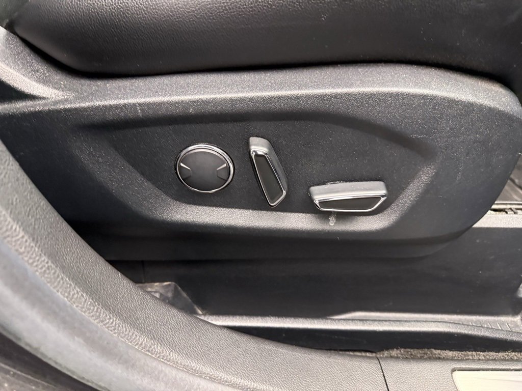 Used 2017 Ford Edge Titanium w/ Equipment Group 301A image 52