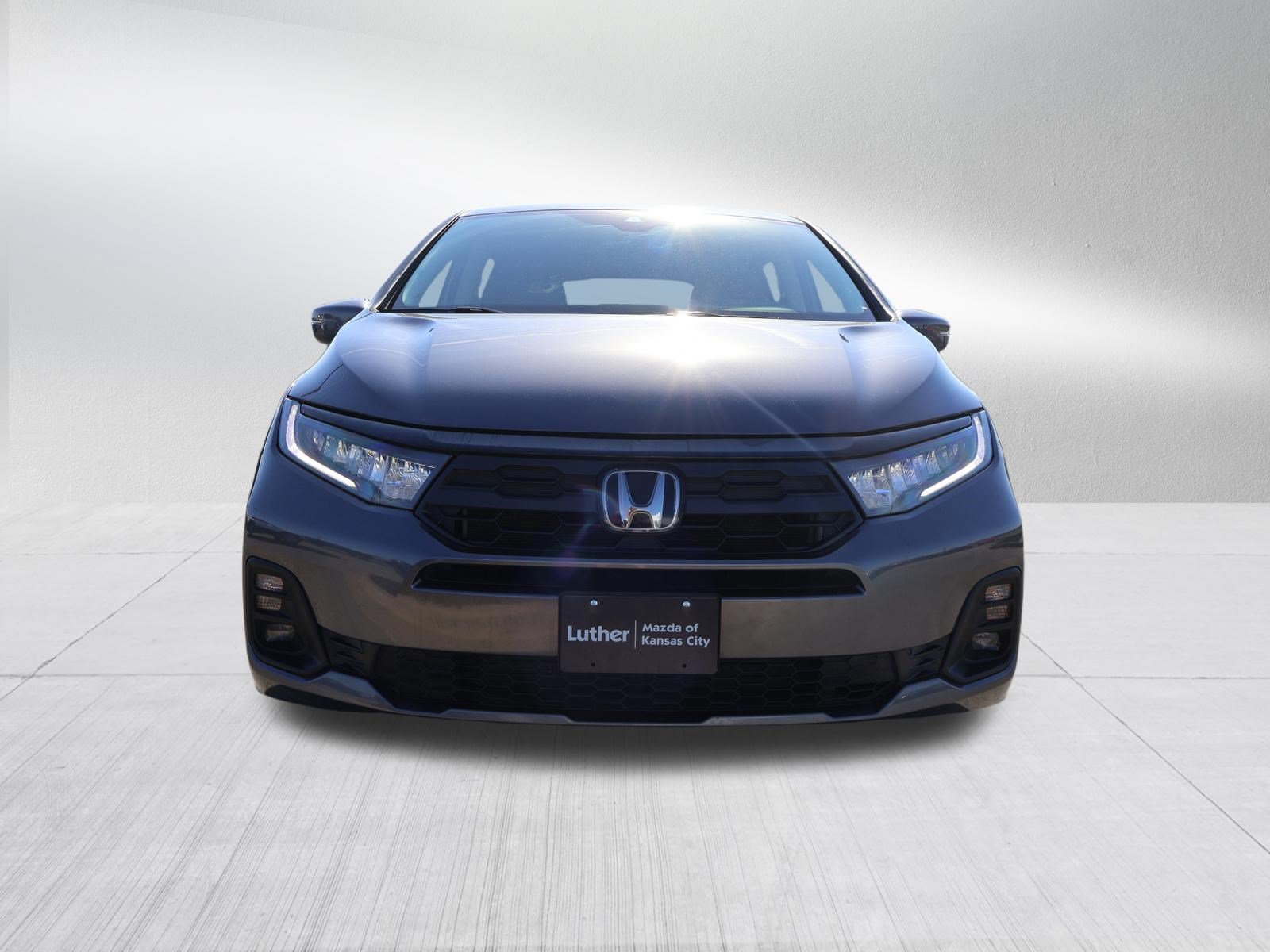 Used 2025 Honda Odyssey EX-L image 2