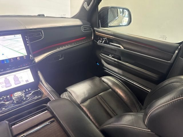 Used 2023 Jeep Grand Wagoneer L Series II AWD/4WD image 22