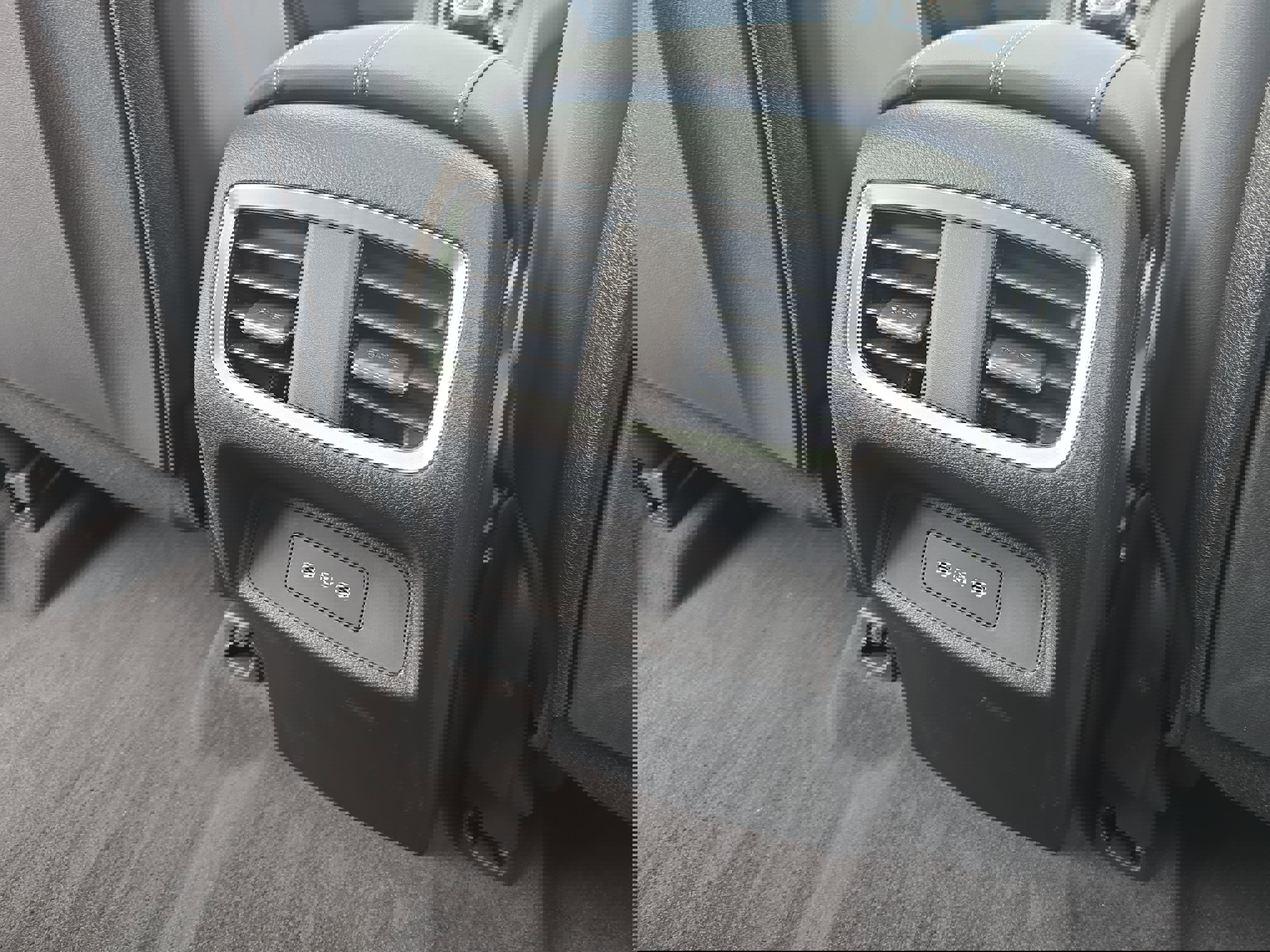 Used 2025 Acura RDX SH-AWD w/ Technology Package image 12