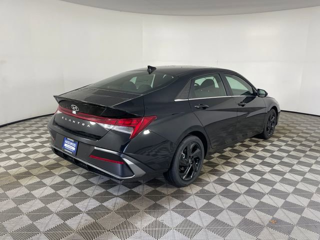 New 2026 Hyundai Elantra SEL Sport image 6