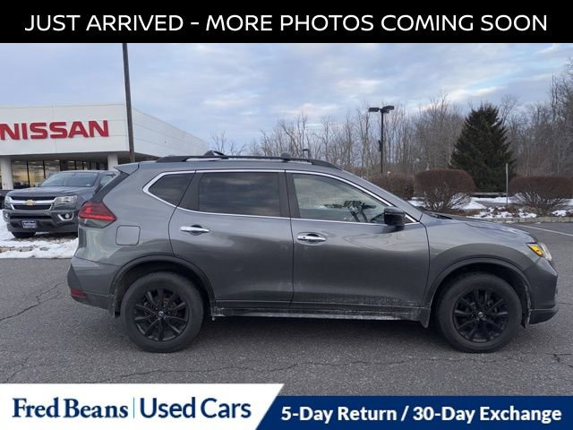 Certified 2018 Nissan Rogue SV image 9