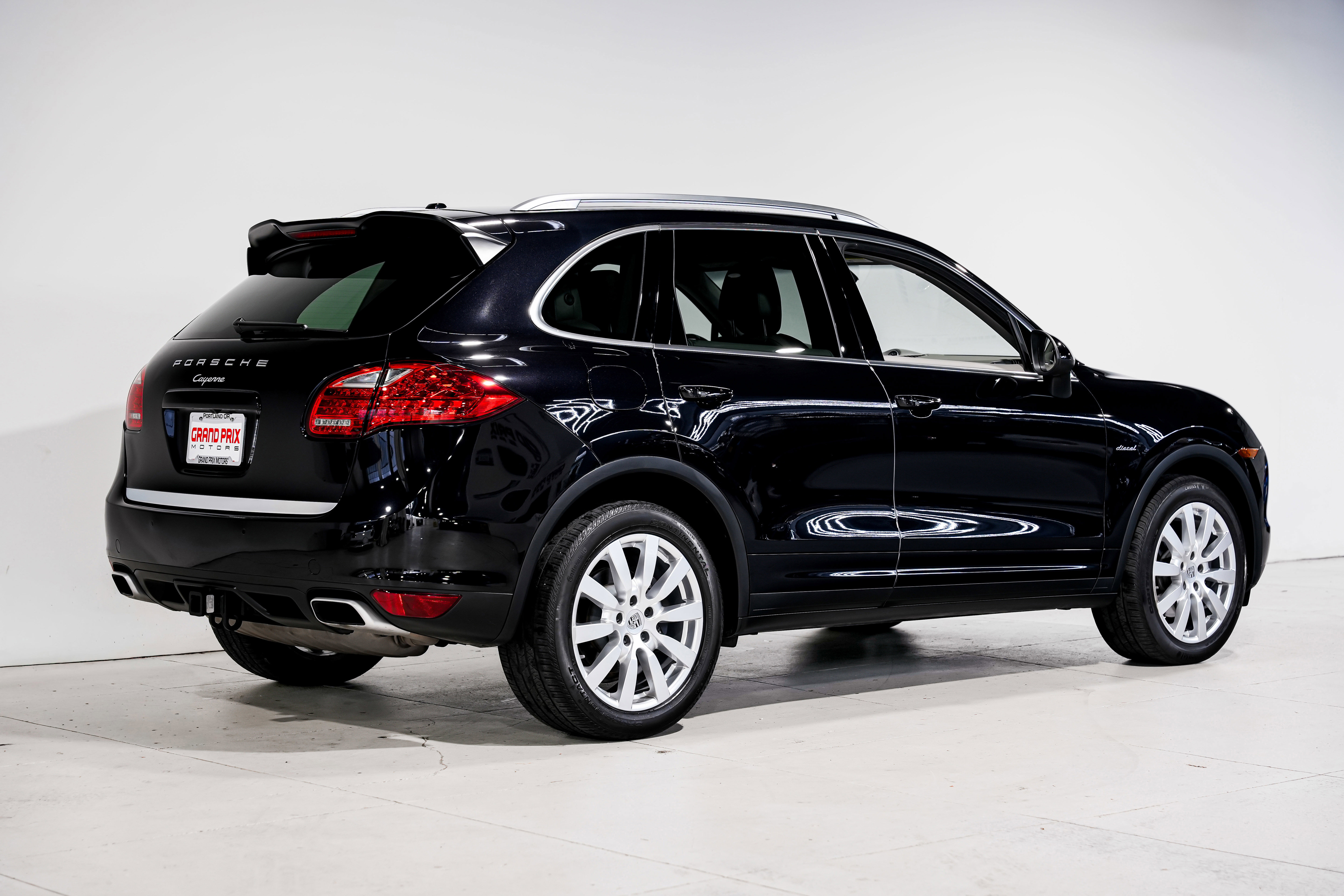 Used 2013 Porsche Cayenne Diesel image 3