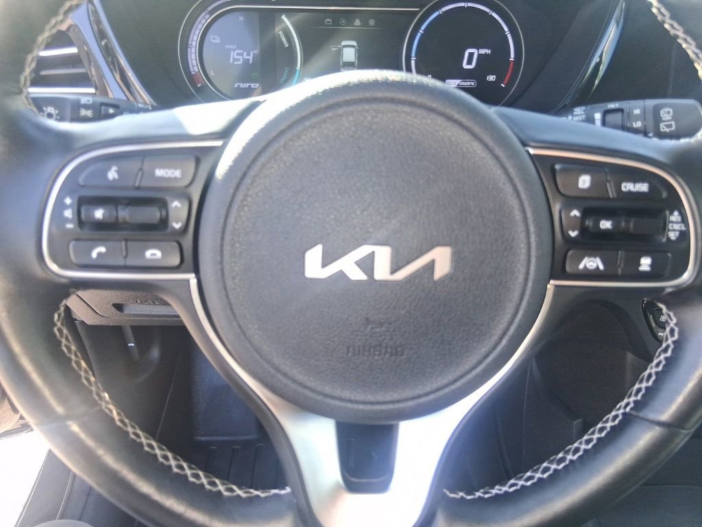 Certified 2022 Kia Niro EX w/ Cold Weather Package image 14