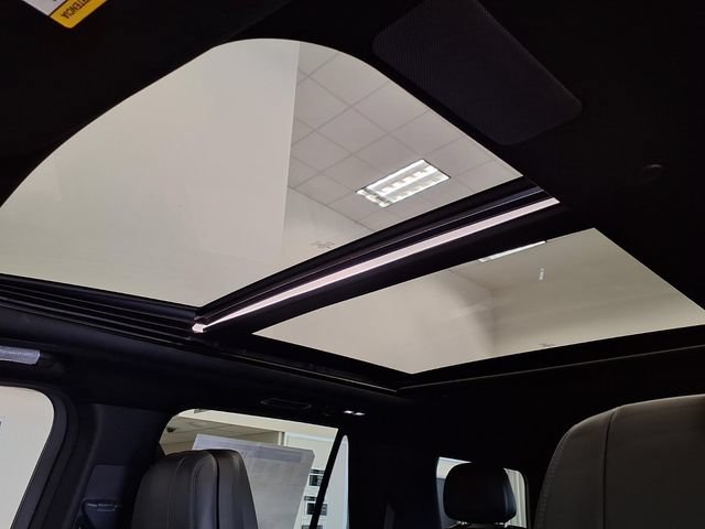 New 2026 Lincoln Navigator Reserve w/ Jet Appearance Package AWD/4WD image 13