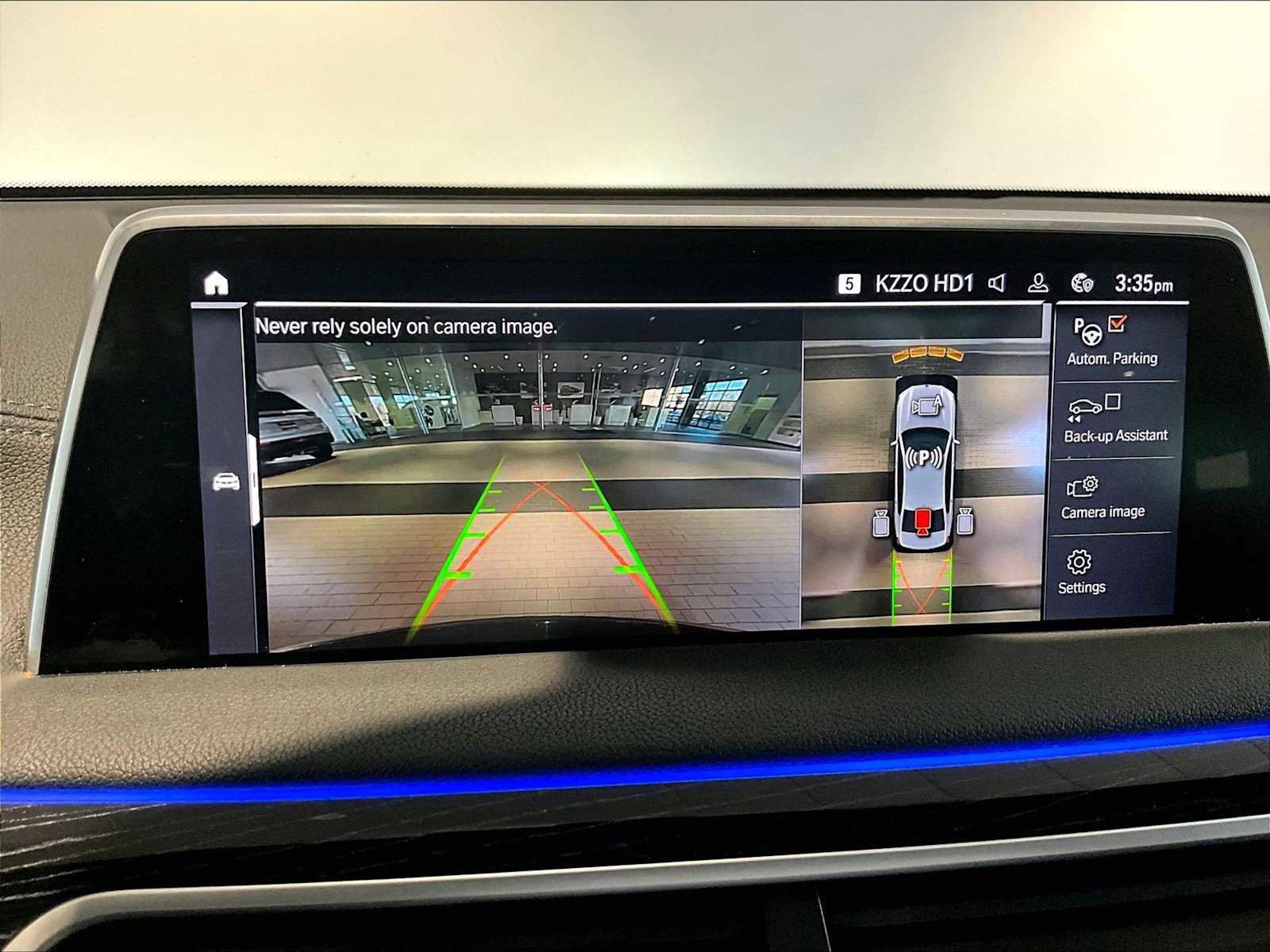 Used 2022 BMW 750i xDrive w/ M Sport Package image 28