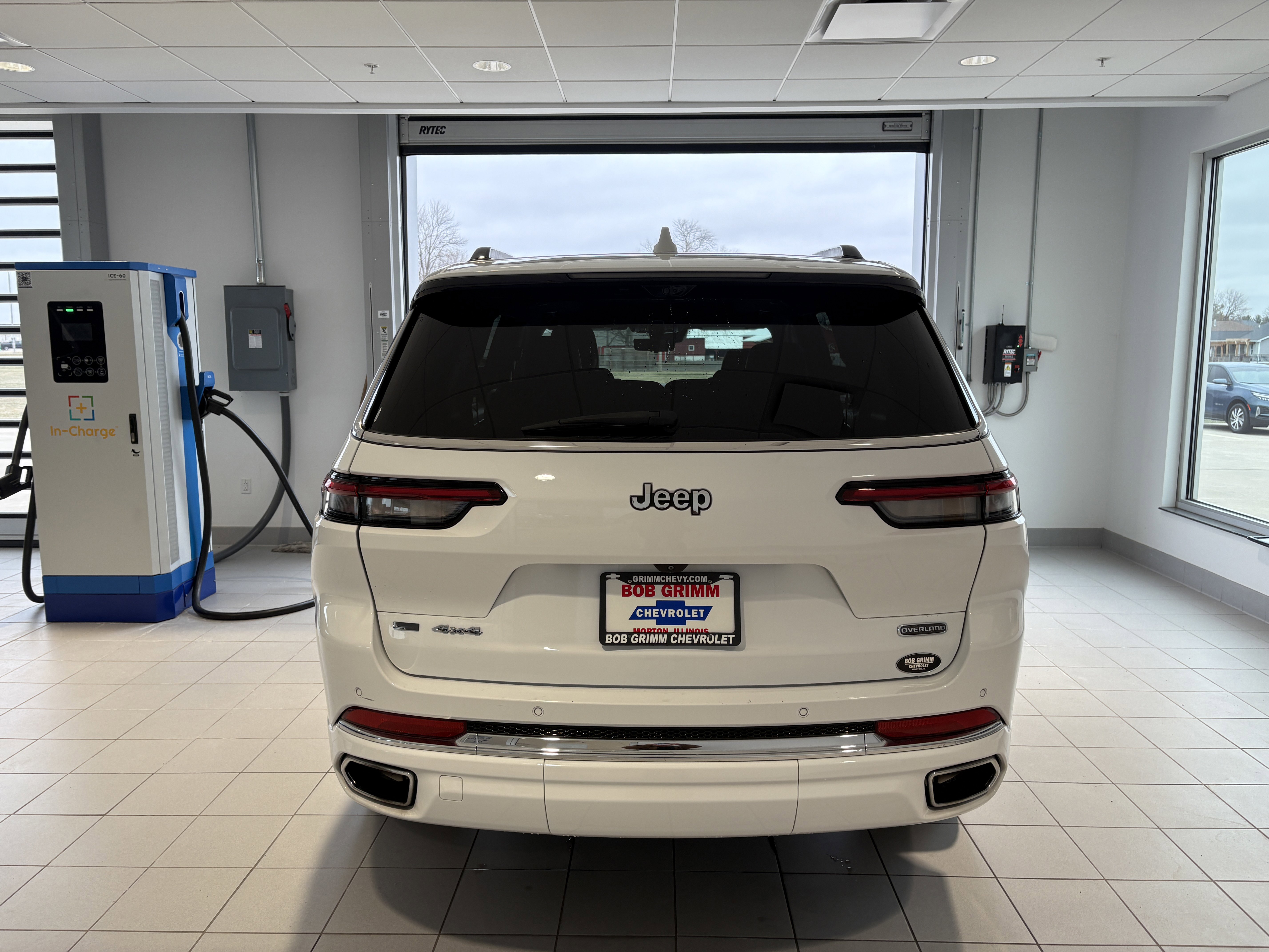 Used 2022 Jeep Grand Cherokee L Overland w/ Luxury Tech Group IV image 4