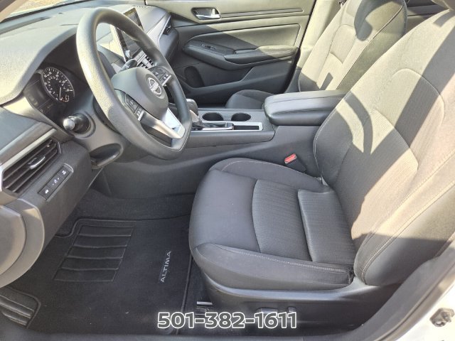 Used 2025 Nissan Altima 2.5 SV FWD image 9