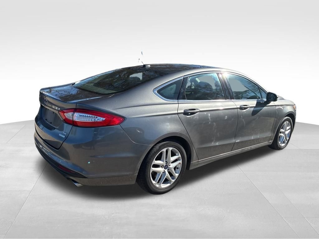 Used 2014 Ford Fusion SE w/ Equipment Group 202A image 5