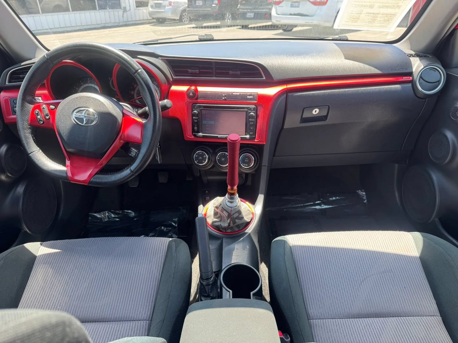 Used 2015 Scion tC FWD image 23