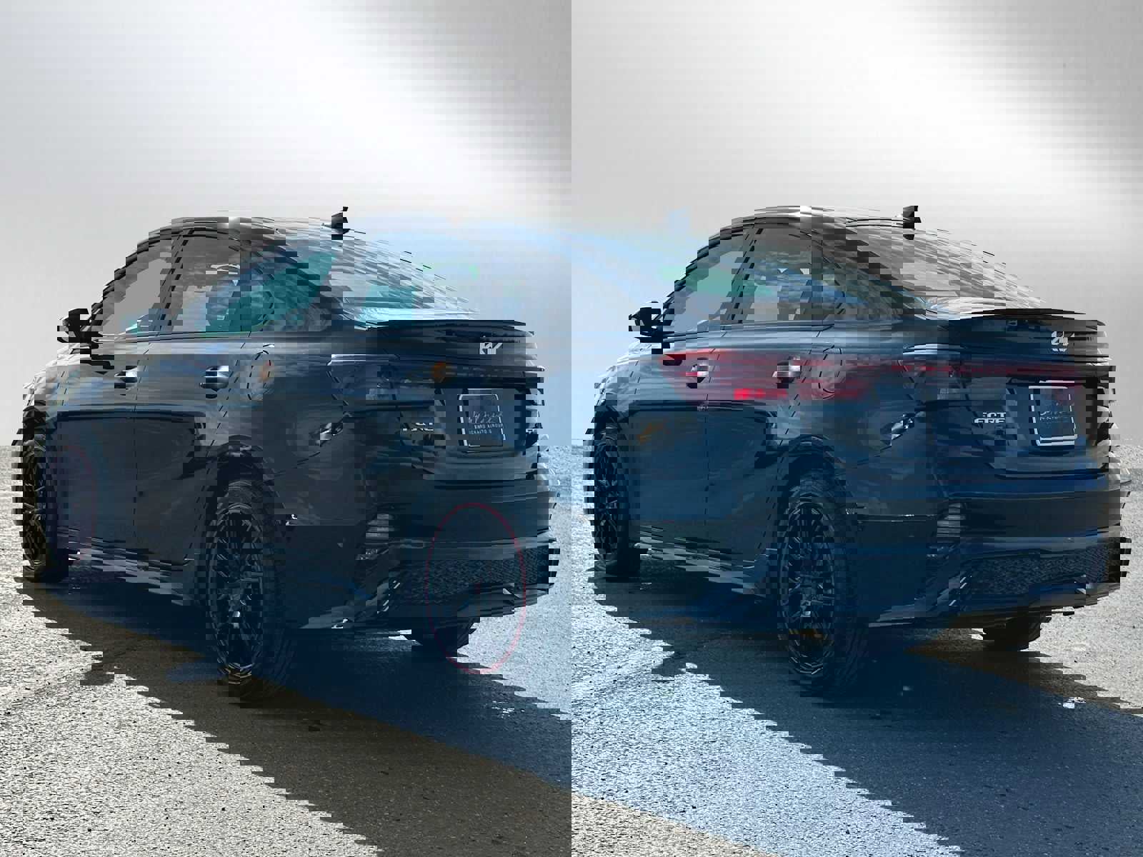 Used 2023 Kia Forte GT-Line w/ GT-Line Premium Package image 5