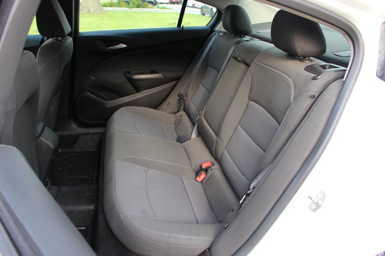 Used 2018 Chevrolet Cruze LT FWD image 31