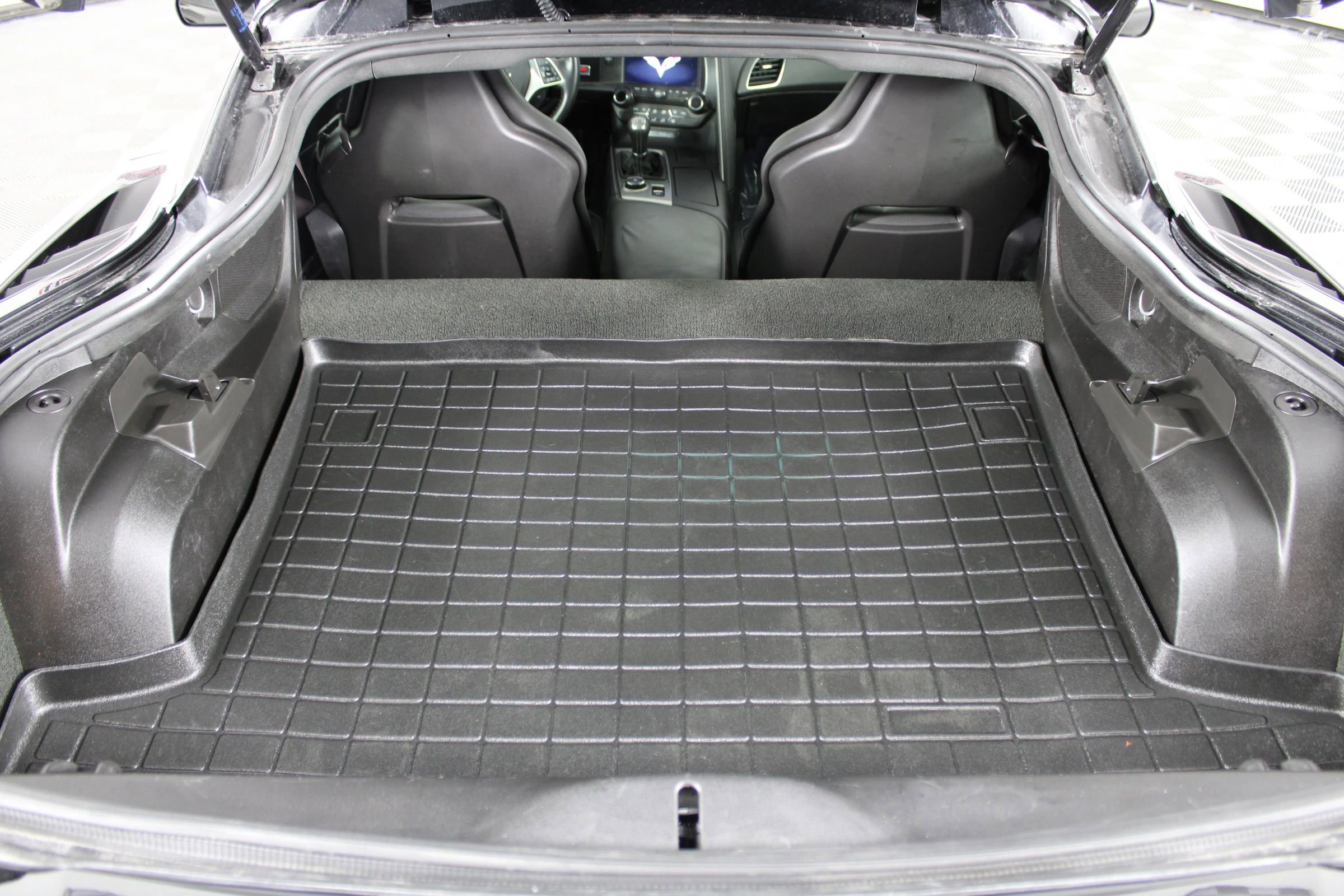 Used 2017 Chevrolet Corvette Stingray Coupe w/ Carbon Flash Badge Package image 22