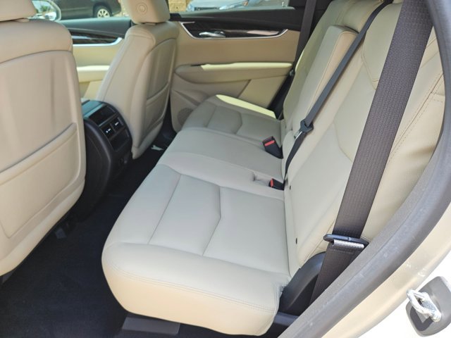 Used 2017 Cadillac XT5 FWD w/ LPO, Wheel Lock Package image 10