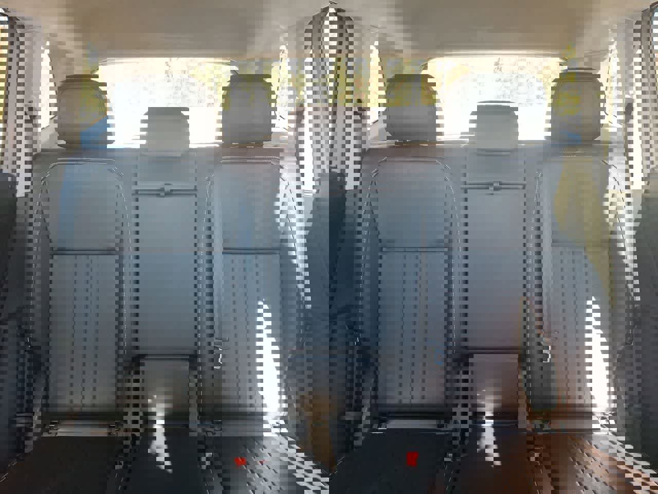 Used 2024 Volkswagen Tiguan SE image 13