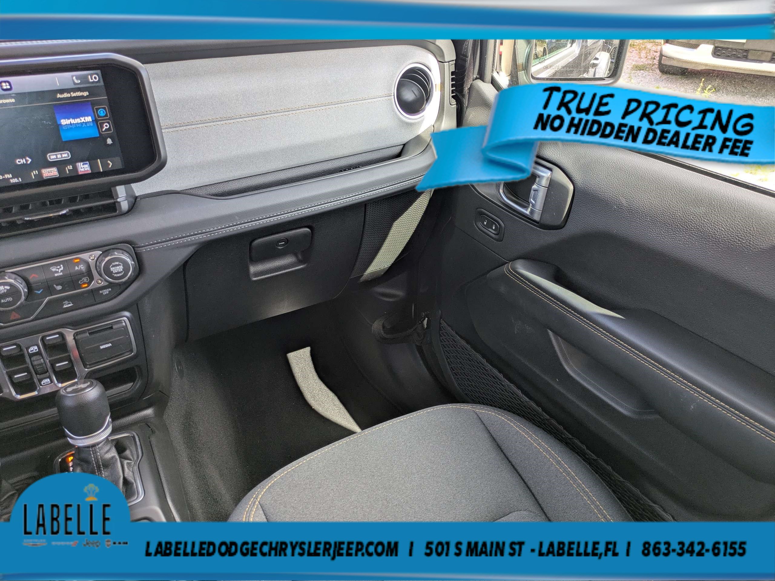 Used 2026 Jeep Wrangler Unlimited Sahara AWD/4WD image 17
