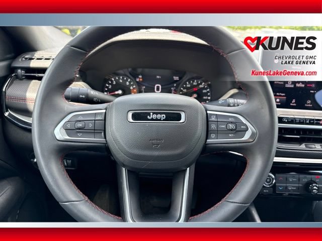 Used 2025 Jeep Compass Trailhawk AWD/4WD image 23