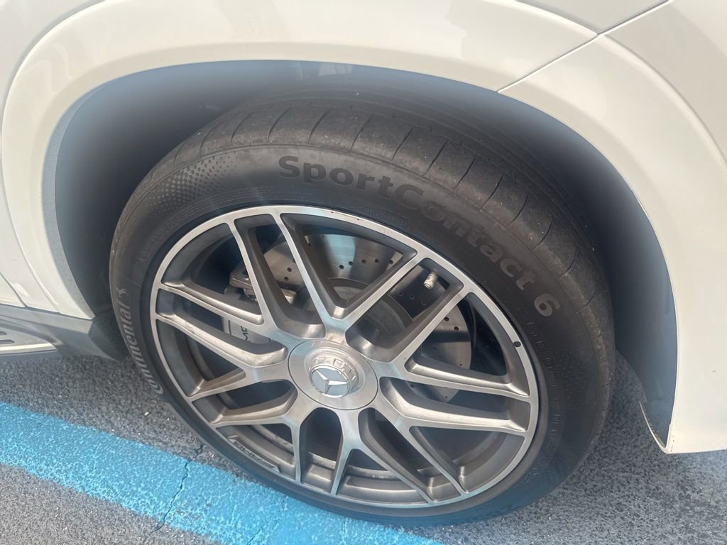 Used 2025 Mercedes-Benz GLE 53 AMG 4MATIC image 4