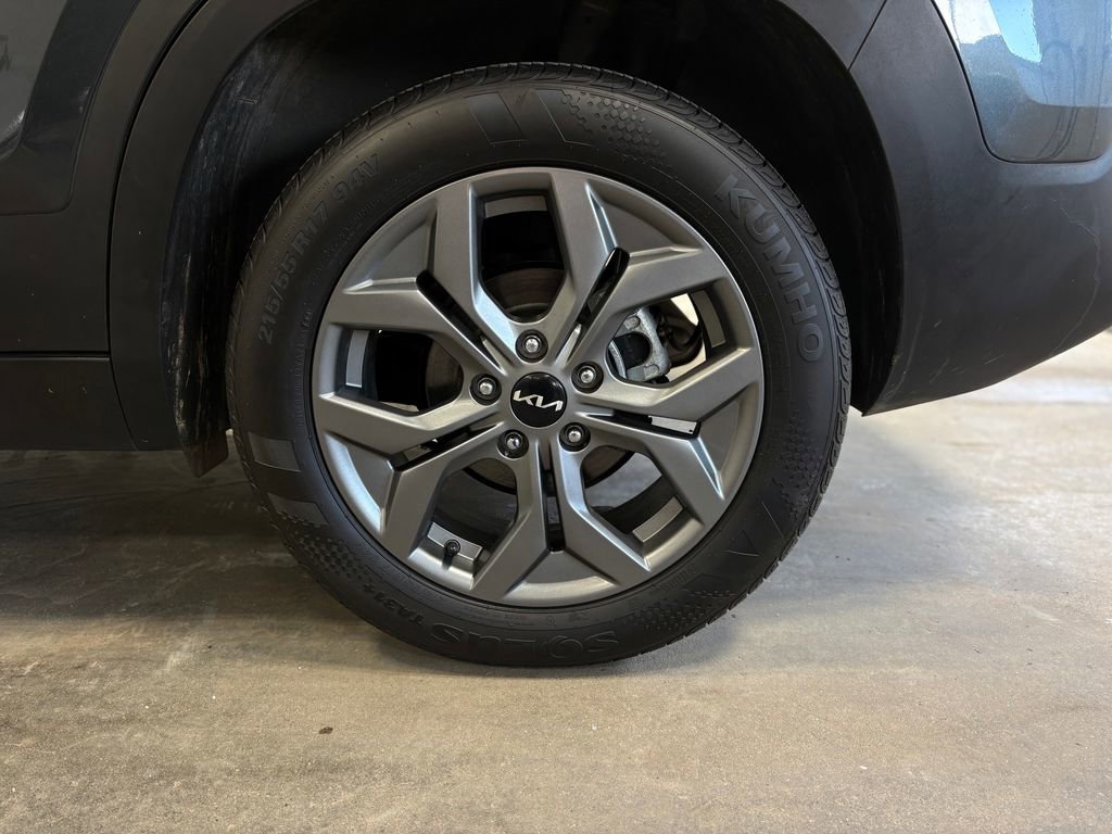 Used 2024 Kia Seltos S image 32