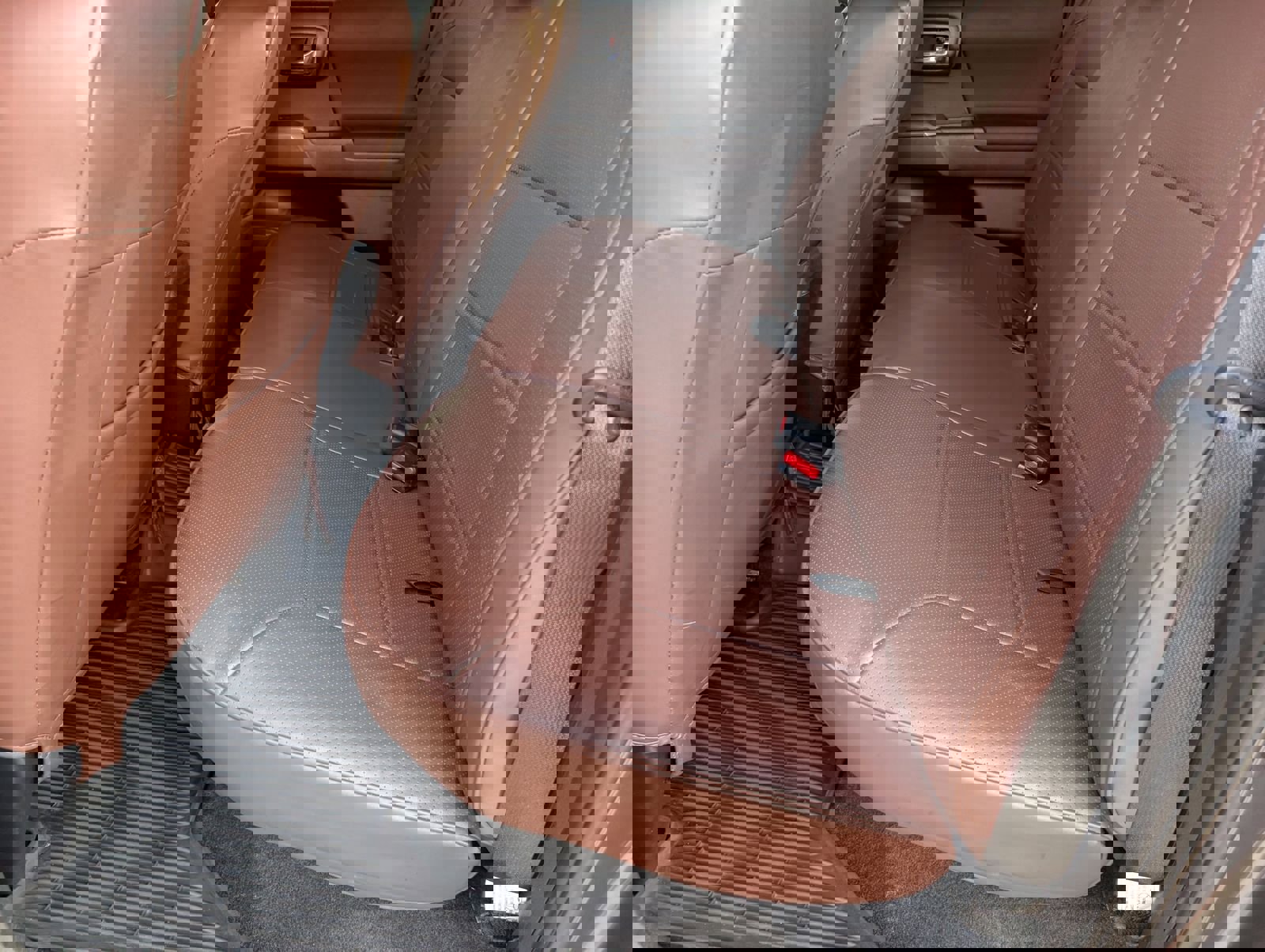 Used 2019 Toyota Tacoma TRD Sport AWD/4WD image 25