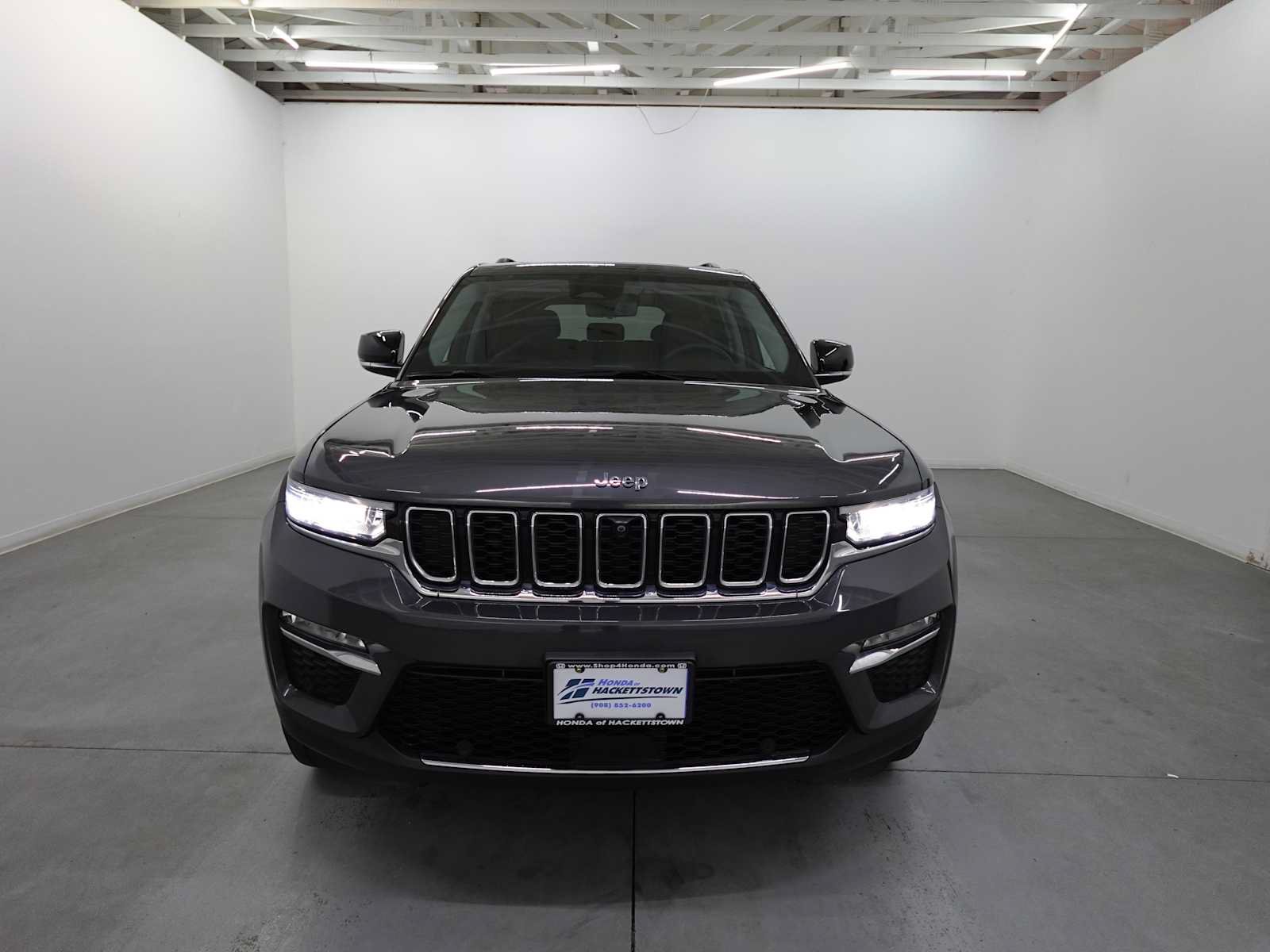 Used 2023 Jeep Grand Cherokee 4WD 4xe w/ Luxury Tech Group II image 2