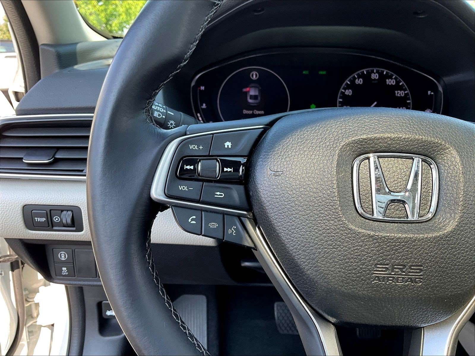 Used 2018 Honda Accord EX-L image 11
